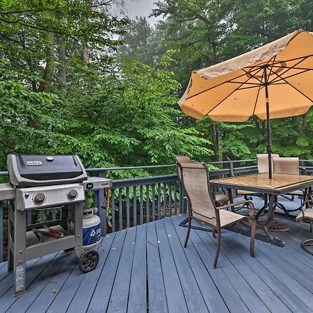 Spacious Tobyhanna Home With Lake Access And Fire Pit! Εξωτερικό φωτογραφία
