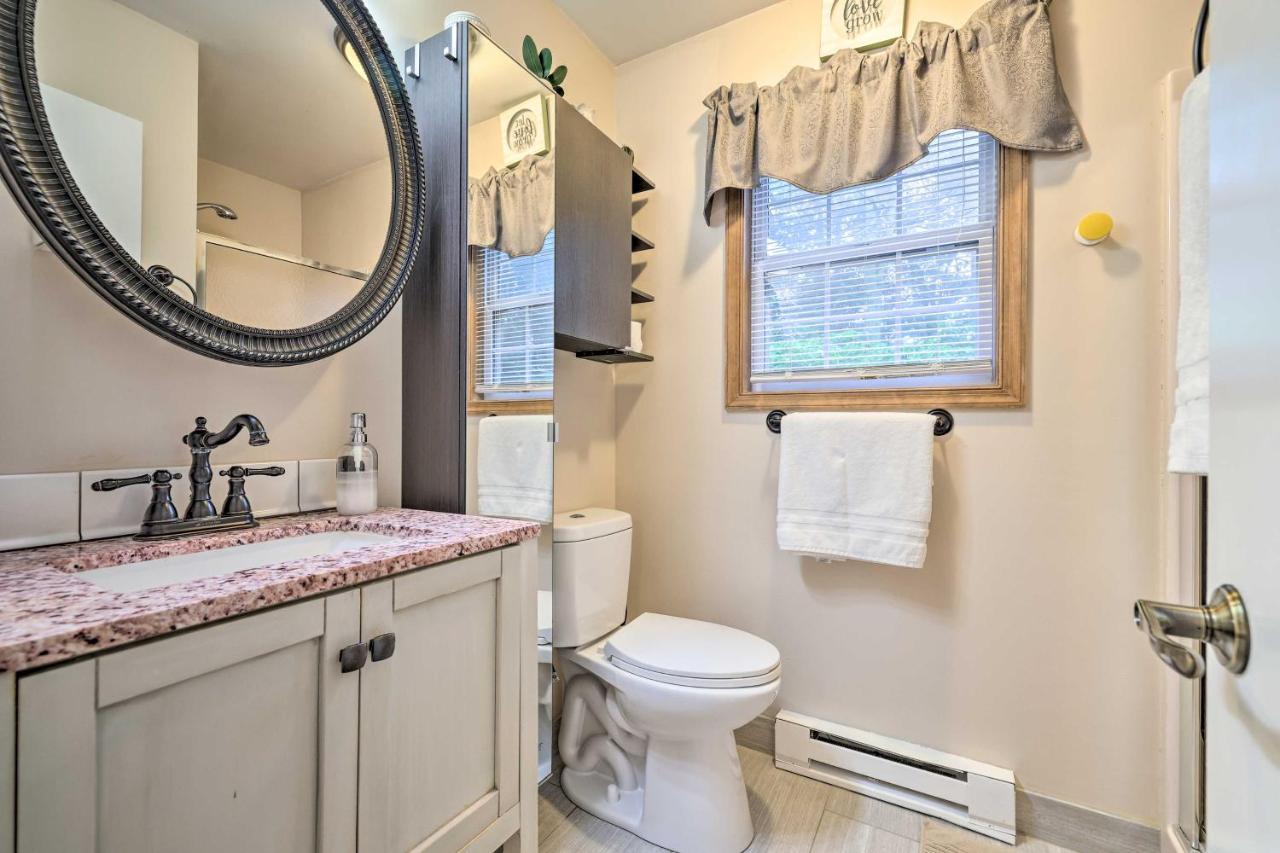 Spacious Tobyhanna Home With Lake Access And Fire Pit! Εξωτερικό φωτογραφία