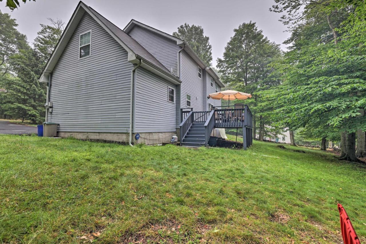 Spacious Tobyhanna Home With Lake Access And Fire Pit! Εξωτερικό φωτογραφία